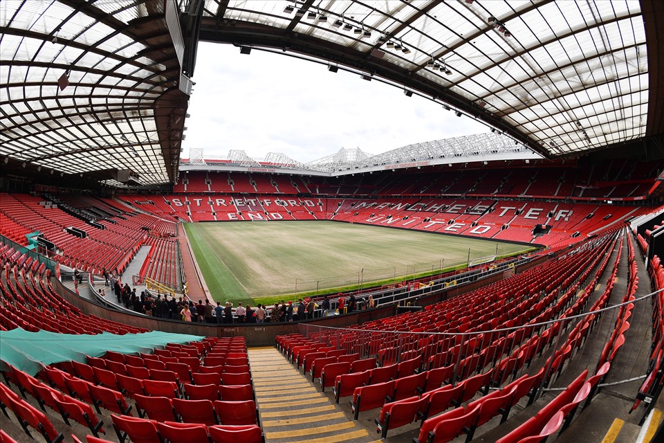 Sân vận động của Manchester United một ngày tháng 6